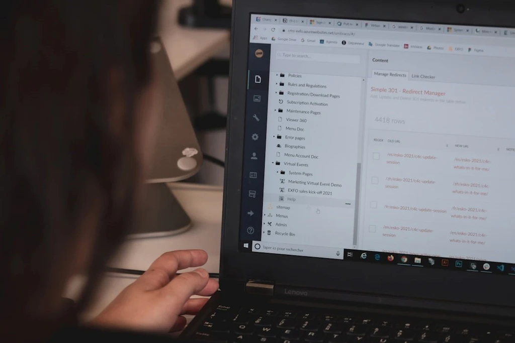 A woman utilize her email list